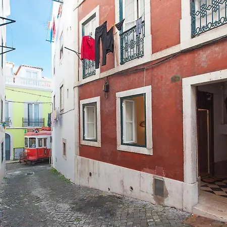 Whome Historical 2-bed Alfama Charm Apartment Lisbon